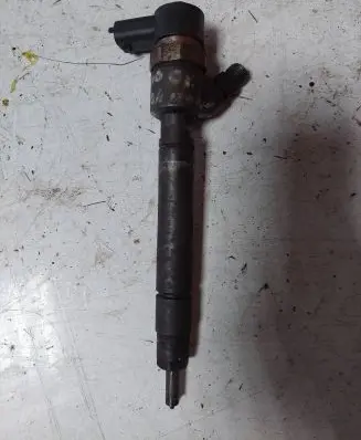 Volvo S60 Fuel injector 30750283