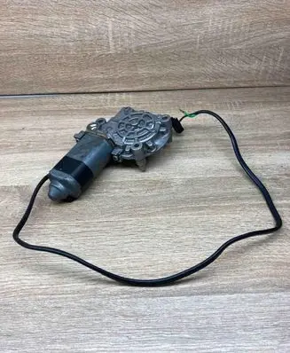Audi A6 S6 C4 4A Front door window regulator motor 0531826101 Used