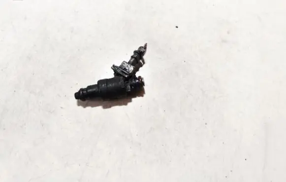 Renault Megane I Fuel injector 866313