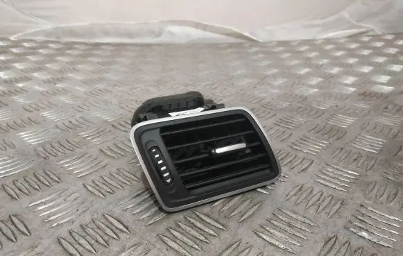 Volkswagen PASSAT CC Dashboard air vent grill cover trim 3AC819702A