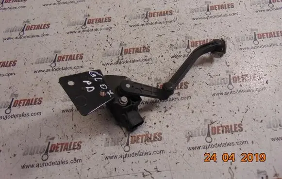 Mercedes-Benz GL X164 Headlight/headlamp level sensor A0105427717