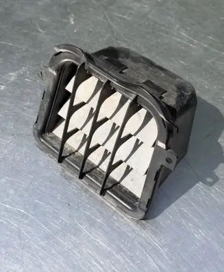 Audi A5 8T 8F Quarter panel pressure vent 8K0819161B