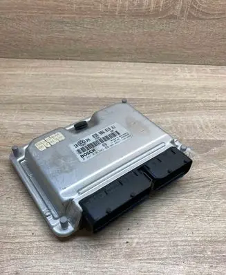 Volkswagen PASSAT B5 Engine control unit/module ECU 038906019AJ 0281010303