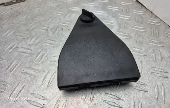 Audi A4 S4 B7 8E 8H Hazard Warning Triangle Mounting Bracket 8H0860285