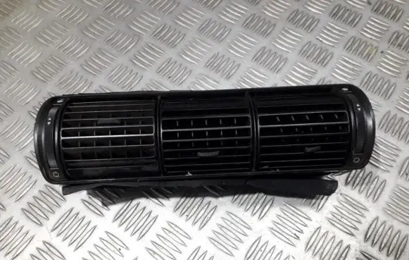Audi A4 S4 B5 8D Dash center air vent grill 8d0820951