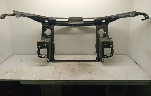 Mercedes-Benz GL X166 Radiator support slam panel