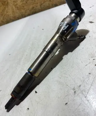 Nissan Qashqai Fuel injector H8201100113 166006212R