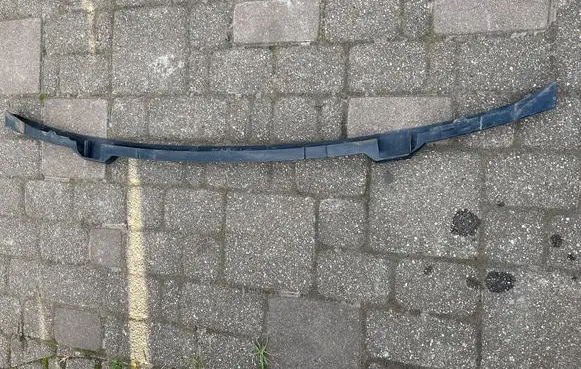 Volkswagen Transporter - Caravelle T4 Front bumper mounting bracket 701807183B