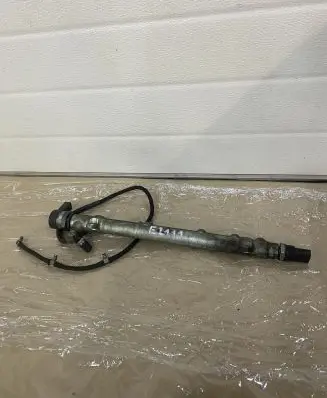 Mercedes-Benz C W203 Fuel main line pipe A6460700295 E2111