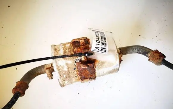 Volkswagen PASSAT B4 Fuel filter 357857607a