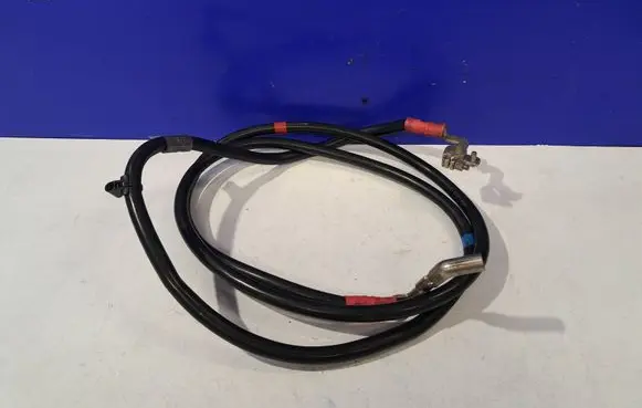 Mercedes-Benz Vito Viano W639 Positive cable (battery) A6395400930
