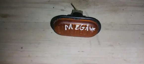 Renault Megane I Front fender indicator light