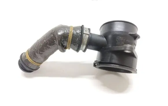 Ford Focus Air intake hose/pipe AV616C781AE