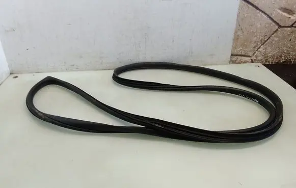 SsangYong Rexton I Front door rubber seal 