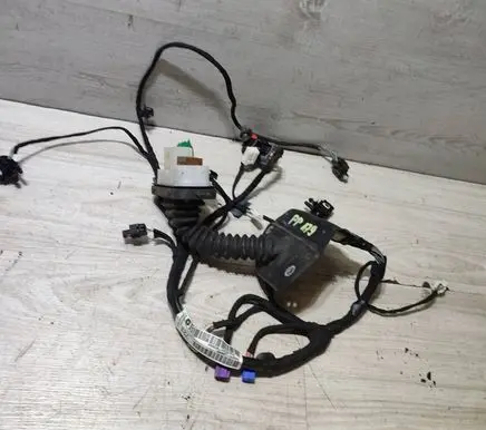 Jeep Grand Cherokee Front door wiring loom/harness boot P68251723AB