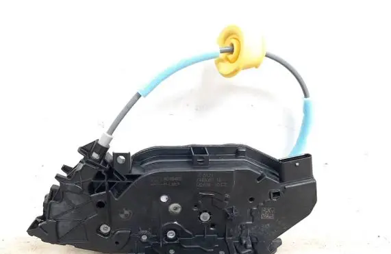 BMW X1 U11 Front door lock 7445051 51217445051