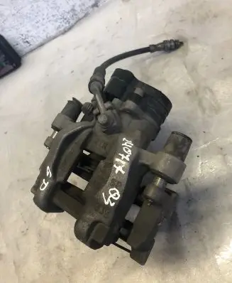 Audi Q3 F3 Rear brake caliper 3q0615406r
