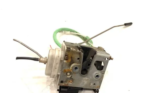Audi A3 S3 8L Front door lock 8L1837015A