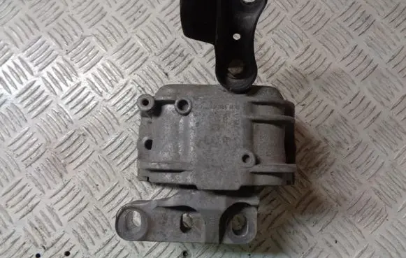 Volkswagen Golf Plus Engine mount bracket 1K0199262CG