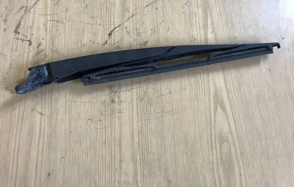Opel Astra H Rear wiper blade 13105983