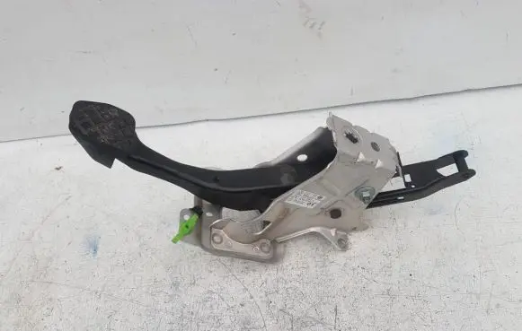 Volkswagen Golf V Brake pedal 1K1721057