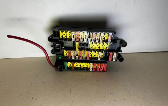 Citroen Xsara Picasso Fuse module 9635518180 189028