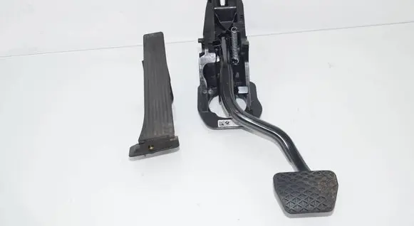 BMW 5 G30 G31 G38 Brake pedal 6866485 6859999 35006866485
