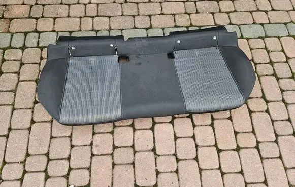 Opel Corsa F Second row seats OPELCZESCI.com-E54