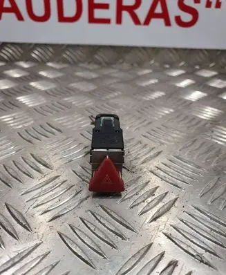 Volkswagen PASSAT B6 Hazard light switch 3C0953509 3270502S