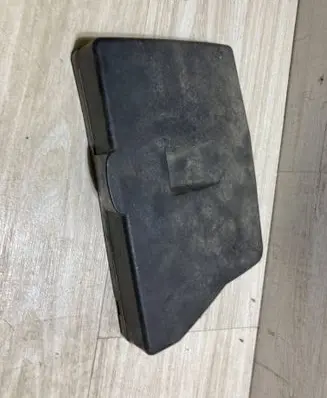 Toyota Avensis T270 Fuse box cover 8266202210