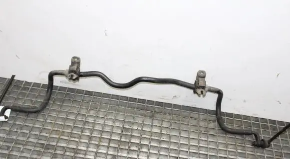 Nissan Juke I F15 Front anti-roll bar/sway bar