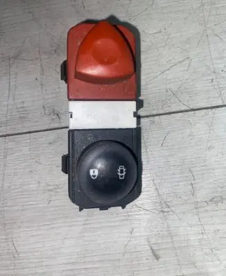 Renault Megane II Hazard light switch 8200109723 8200095493 8200107808