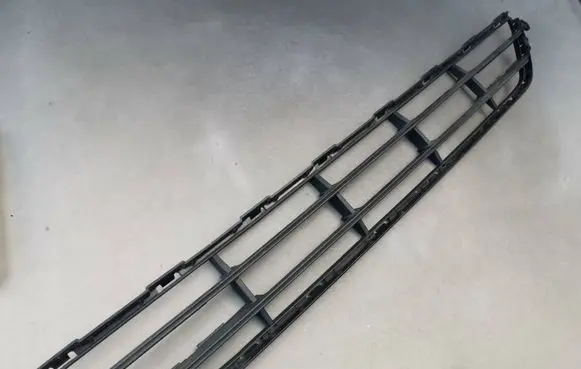 Volvo XC90 Front bumper lower grill 31353373