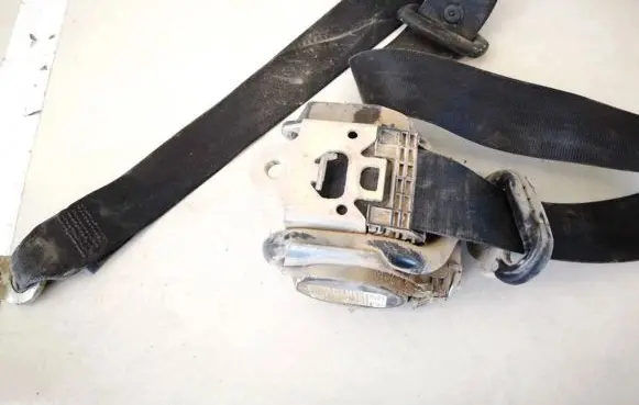 Skoda Octavia Mk2 (1Z) Front seatbelt 1z0857702a