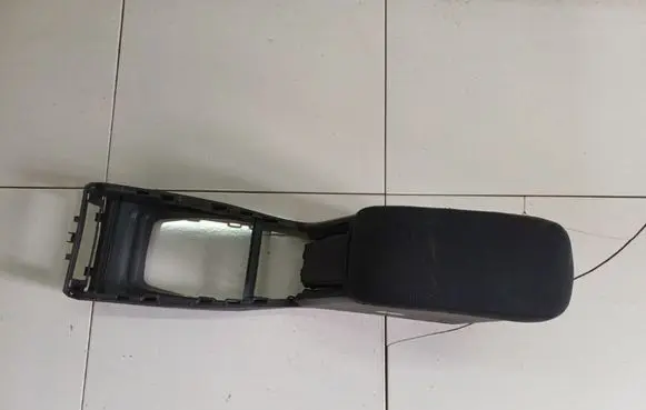 Renault Megane II Armrest 8200079091
