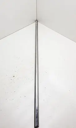 Renault Latitude (L70) Front door glass trim molding 