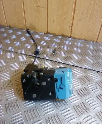 Volvo S80 Front door lock 8650546