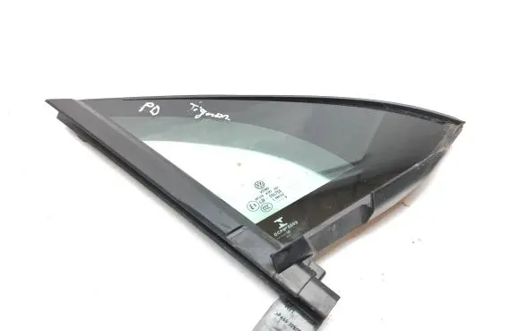 Volkswagen Tiguan Allspace Front door vent window glass four-door 5NN845114