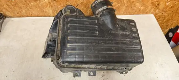 Opel Frontera B Air filter box 897187614