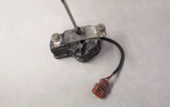 Volvo 850 Headlight wiper motor 0390206950