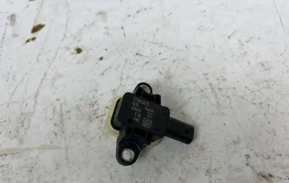 Maserati Levante Airbag deployment crash/impact sensor 51943478