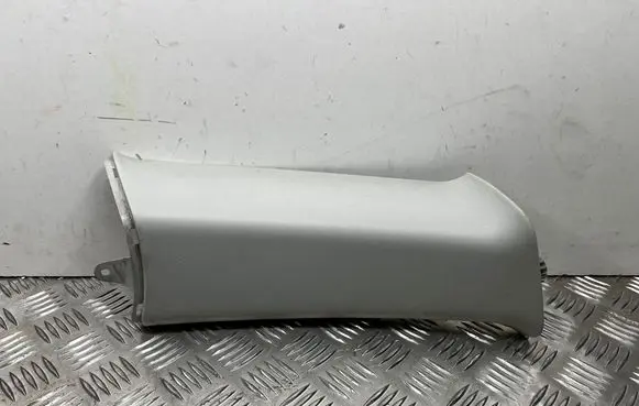 Skoda Octavia Mk2 (1Z) (C) pillar trim 1Z9867295G