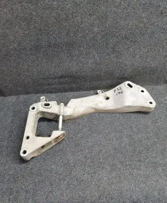 BMW 4 F32 F33 Gearbox mounting bracket 6769281 21038310 68554B