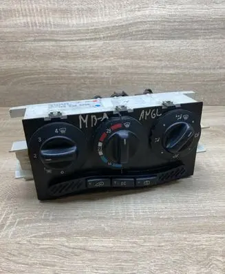 Mercedes-Benz A W168 Climate control unit 1688300485 144599
