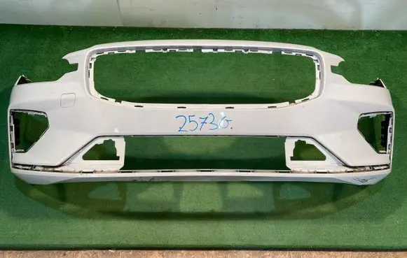 Volvo V60 Front bumper 31690580