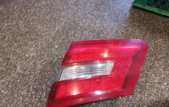 Mercedes-Benz E W212 Tailgate rear/tail lights
