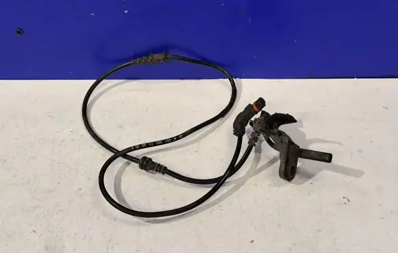 Mercedes-Benz S W221 ABS brake wheel speed sensor A2119057100
