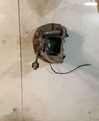 BMW X5 E70 Rear wheel hub 6770983