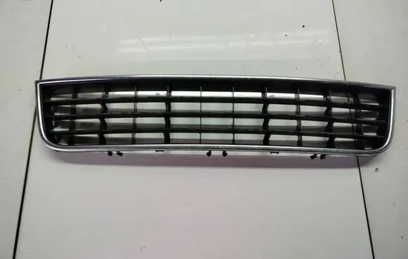 Audi A6 S6 C5 4B Front bumper lower grill 4B3807647
