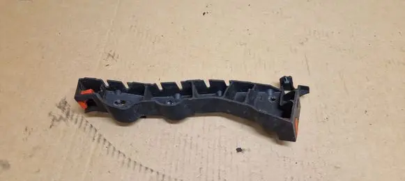 Opel Zafira B Front bumper mounting bracket 13124998 000137794